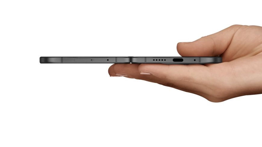 Apple's Foldable iPhone to Launch in 2026, to Have the Same Technologies as iPhone 17 Air: Mark Gurman