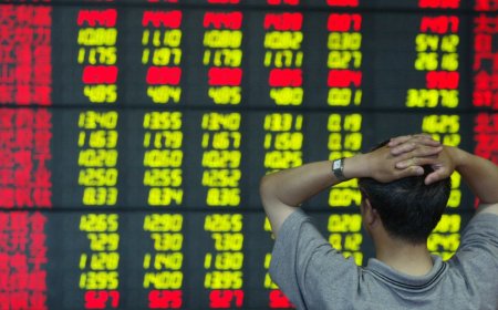 Stock Market Selloff Intensifies As U.S. Tariffs Go Into Effect