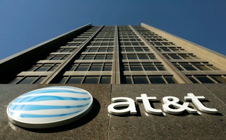AT&T Posts Mixed First-Quarter Financial Results