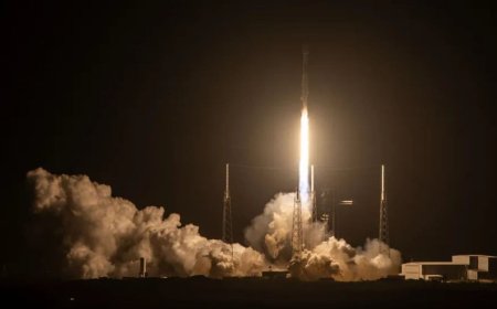 SpaceX Falcon 9 Successfully Launches 28 Starlink Satellites to Orbit From Florida