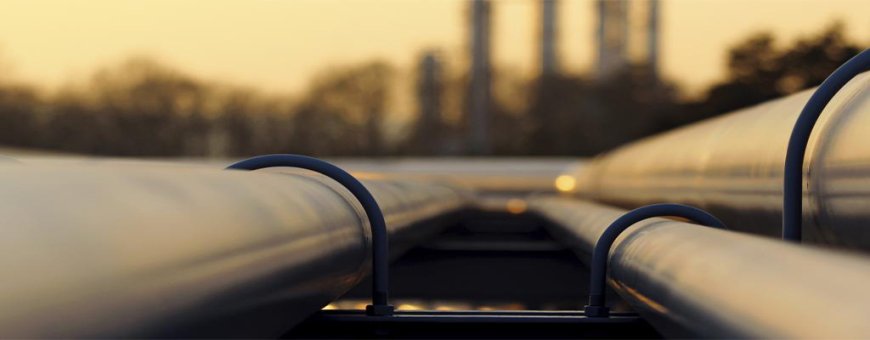 Saudi Signals and Trump Tariffs Are Cracking the Oil Market