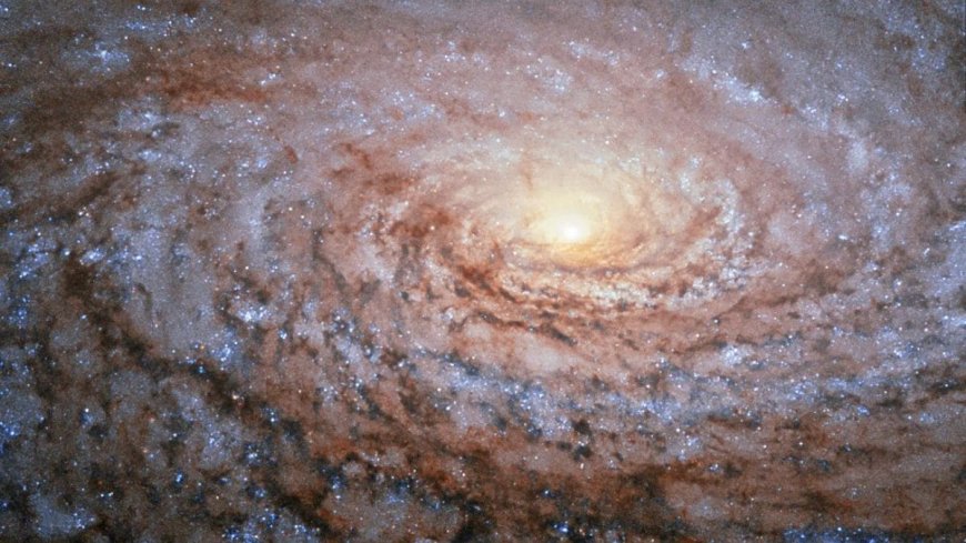 Canadian Astrophotographer Captures Stunning Sunflower Galaxy from Ontario