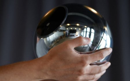 Sam Altman’s Eyeball-Scanning Identification Tech Expands to UK