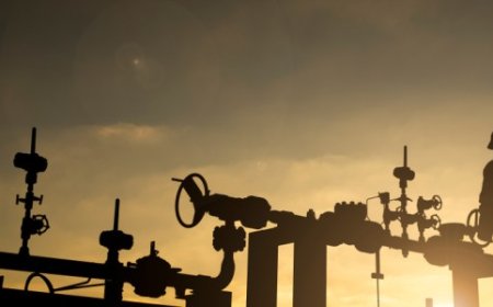 Oil Forecasters Rush to Revise Outlooks as Israel-Iran Conflict Escalates