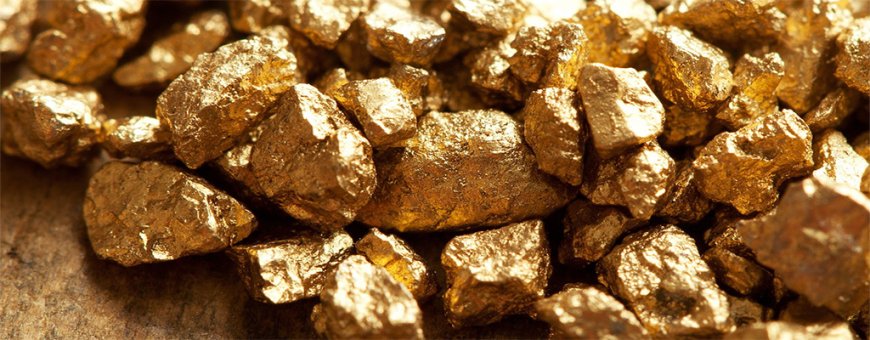 Gold Tops Month-Long High on Mideast Tensions