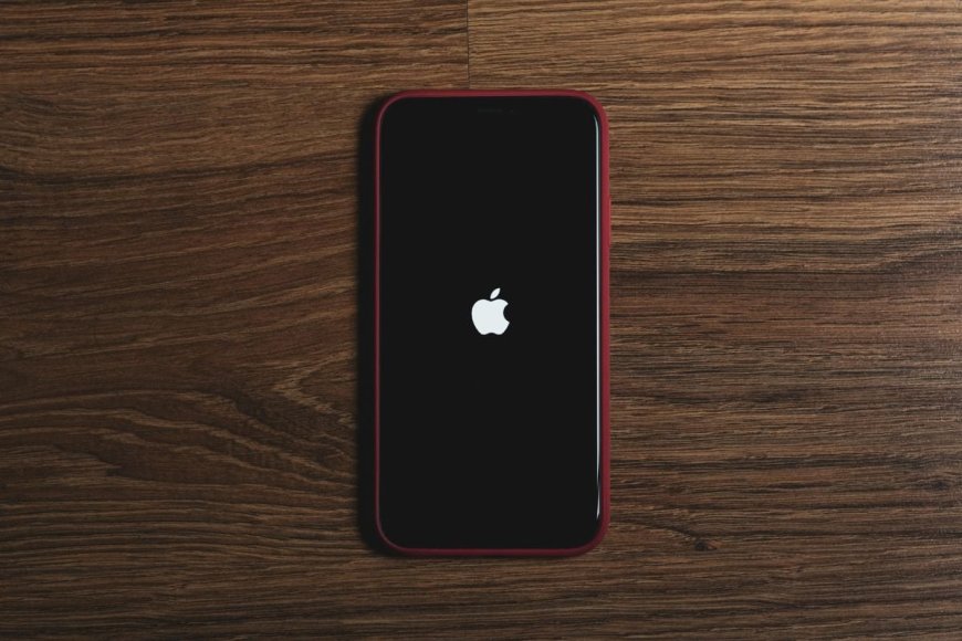 Apple Reportedly in Talks to Acquire Perplexity AI to Strengthen Its Artificial Intelligence Efforts
