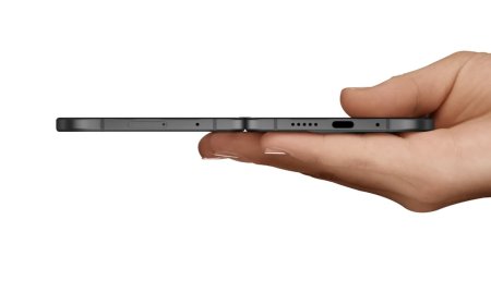 Foldable iPhone Enters Prototype Production, May Launch in Second Half of 2026 Launch: Report