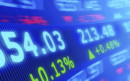 Futures Unchanged on Trump Fed Visit