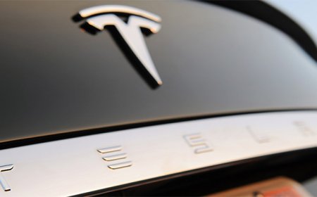 Tesla’s Stock Falls 6% As Auto Sales Continue To Decline