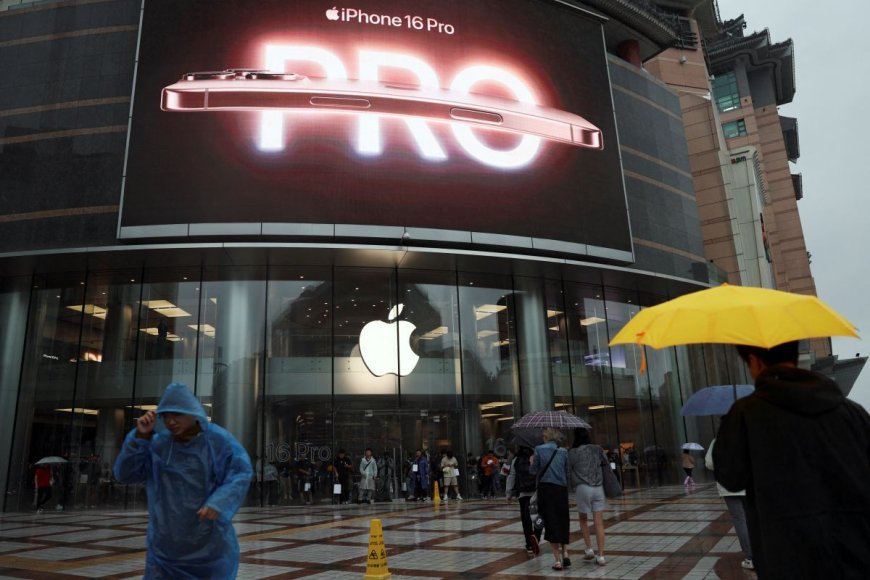 Chinese Sales of Foreign Phone Makers, Including Apple's iPhone, Drop 9.7 Percent in May