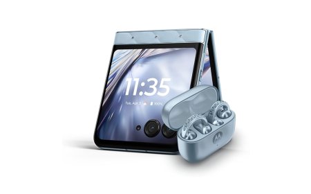 Motorola Razr 60, Moto Buds Loop Now Available in Swarovski Crystal-Studded 'Brilliant Collection'