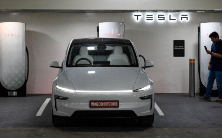 Tesla Opens First Experience Centre in New Delhi’s Aerocity; Four V4 Superchargers Established On-Site