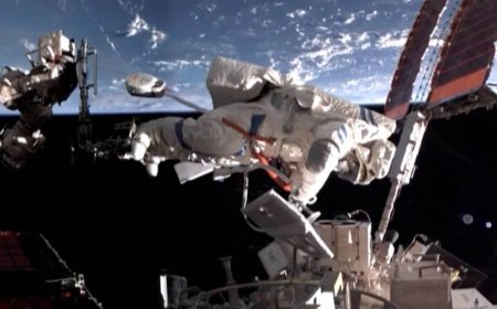 Chinese Astronauts Strengthen Tiangong’s Defenses Against Space Debris