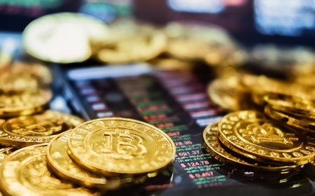 $250 Billion Stablecoin Surge: Corporate America's Crypto Treasury Revolution Accelerates