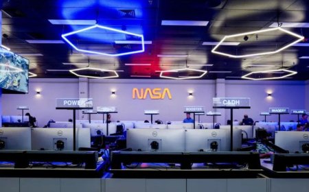 NASA’s Orion Control Room Prepares for Artemis II Lunar Mission