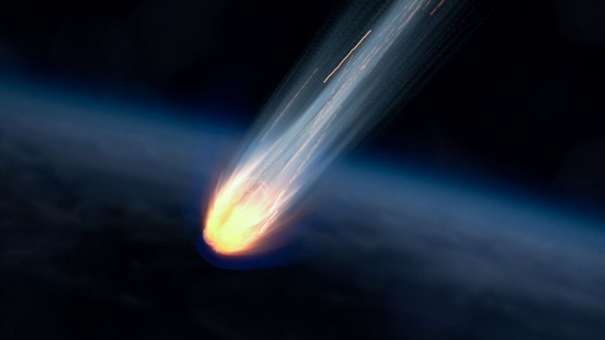 Massive Fireball Streaks Across Southern Japan, Lighting Up the Night Sky