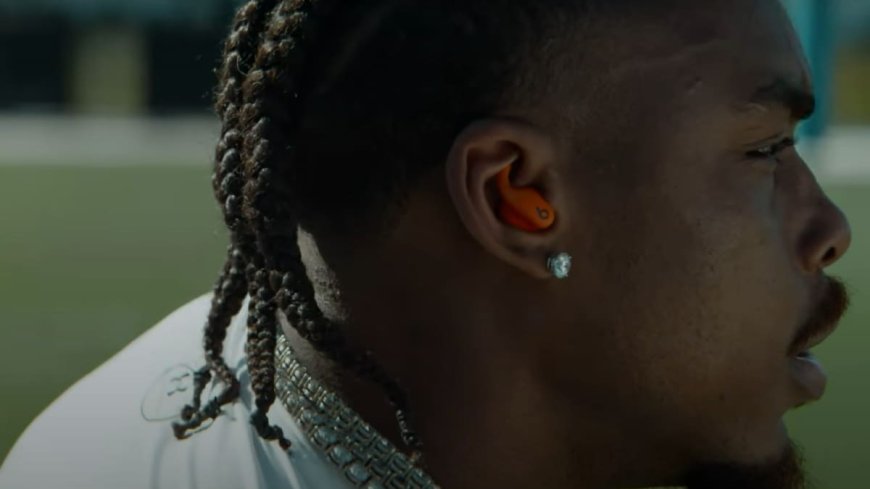 Apple Powerbeats Fit Earbuds Teased With Familiar Design Ahead of Fall 2025 Launch