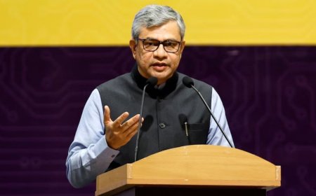 IT Minister Ashwini Vaishnaw Said to Have Met Real Money Gaming Firms to Discuss Transition After Ban