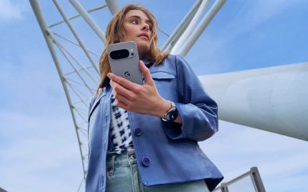 Google Reportedly Pulls Daily Hub Feature on Pixel 10 Series to ‘Improve Experience’