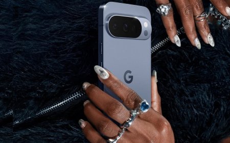 Google Pixel 10 Pro XL Teardown Video Hints at a Repair-Friendly Design, Easily Removable Battery