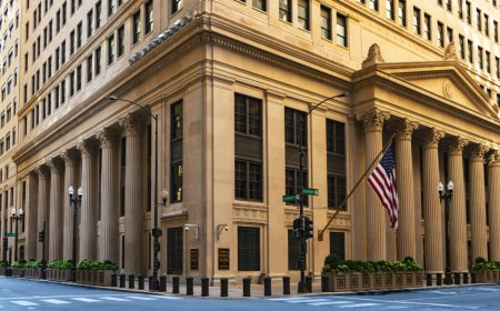 US President Donald Trump Challenges Block on Removing US Fed’s Lisa Cook