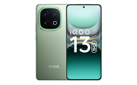 iQOO 15 Spotted in Leaked Hands-On Video With Colour-Changing Rear Panel; Geekbench Scores Hint at Performance