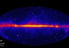 Flattened Dark Matter May Explain Mysterious Gamma-Ray Glow at Milky Way’s Core, Study Finds