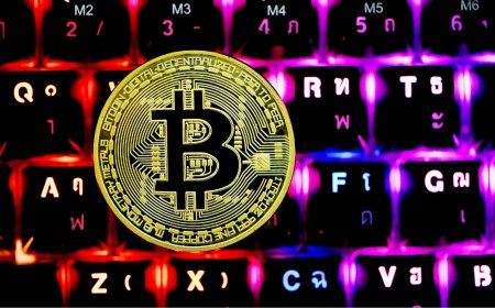 Bitcoin Holds Firm as Crypto Traders Look to Seasonal ‘Uptober’ Rally