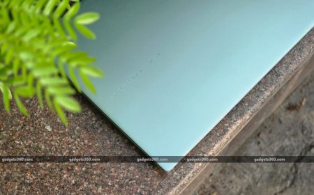 Asus Vivobook S16 (S3607QA) Review: More Screen, More Style, and More Stamina