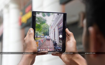 Samsung Galaxy Z TriFold Patent Hints at Presence of Three Batteries, Triple Outer Camera Setup