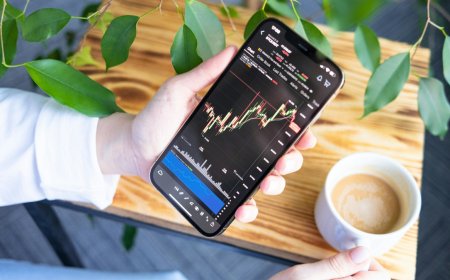 Bitcoin Price Rises Above $121,000 as Crypto Market Sees Technical Reset