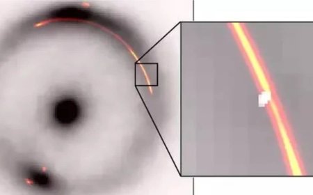 Astronomers Detect Smallest Known Clump of Pure Dark Matter Using Gravitational Lensing