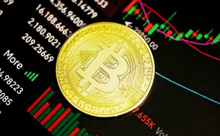 Bitcoin Price Rebounds to $112,000 as US Fed Chair’s Comments Spark Hope of Rate Cuts