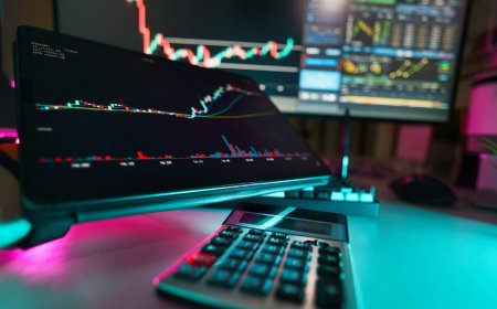 Bitcoin Slips to $109,000 as Traders React to Uncertainty Over Future US Fed Rate Cuts