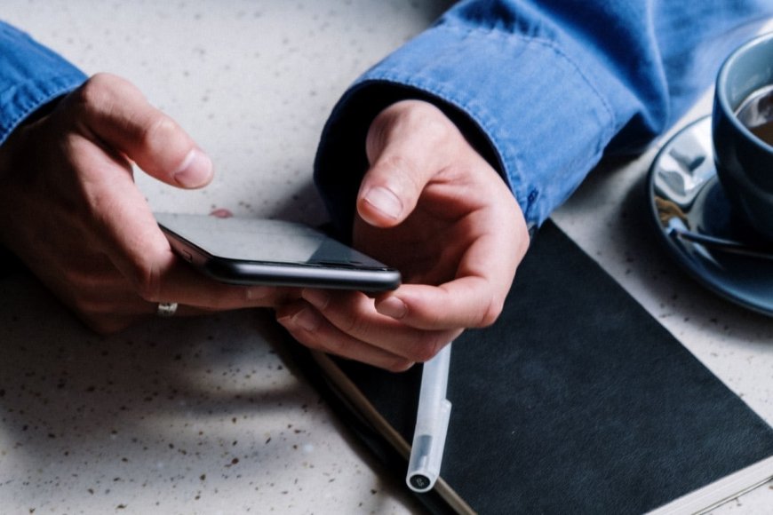 IMC 2025: Vodafone Idea Launches Vi Protect to Tackle Fraud Calls, SMS, and Cyber Threats Using AI