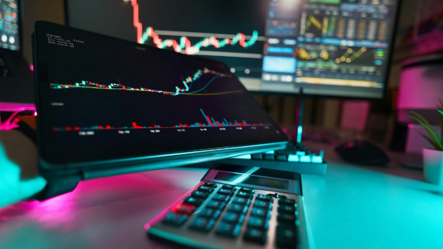 Bitcoin Slips to $109,000 as Traders React to Uncertainty Over Future US Fed Rate Cuts