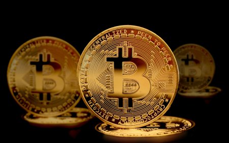 Bitcoin Holds Above $105,000 as Institutional Demand and Regulatory Progress Lift Sentiment