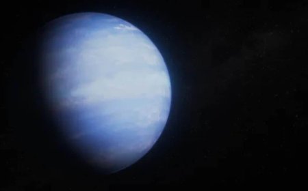 James Webb Space Telescope Spots an Exoplanet Losing Its Atmosphere in a Huge Helium Stream