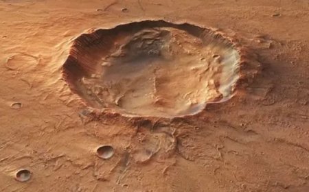 ESA Reveals City-Size ‘Cosmic Butterfly’ Crater on Mars Containing Signs of Ancient Water