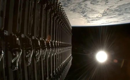 Starlink Satellite Breaks Apart in Orbit, Begins Uncontrolled Fall Toward Earth After SpaceX Anomaly