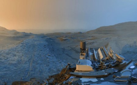 NASA’s Curiosity Rover Sends Stunning Sunrise-and-Sunset Holiday Postcard from Mars