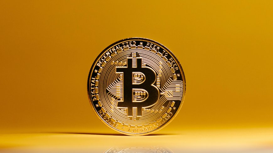 Bitcoin Surges Above $93,000 as Liquidity Boost, Institutional Access Lift Market Confidence