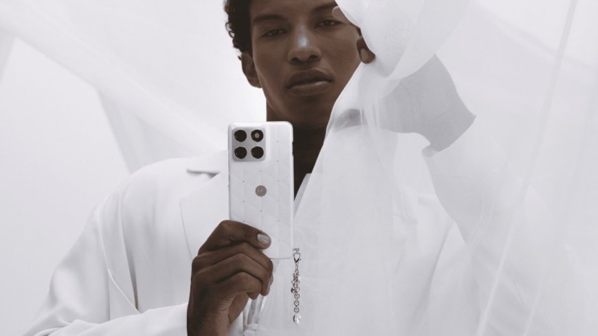 Motorola Edge 70 Special Edition Launched in Pantone’s 2026 Colour of the Year with Swarovski Accents