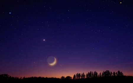 Rare ‘Double’ Lightning Phenomena With Massive Red Rings Light Up the Alps