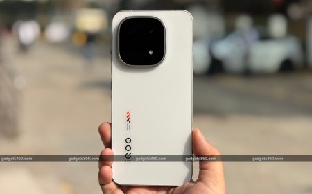 Amazon Great Republic Day Sale 2026: Top 10 Deals on Smartphones Like iPhone 17 Pro Max, OnePlus 15 and More