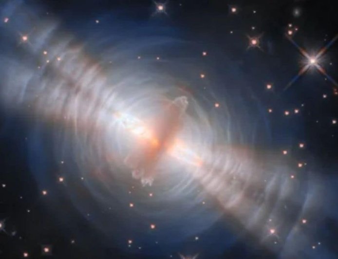 Hubble Reveals Dramatic Final Moments of a Sun-Like Star in the Egg Nebula