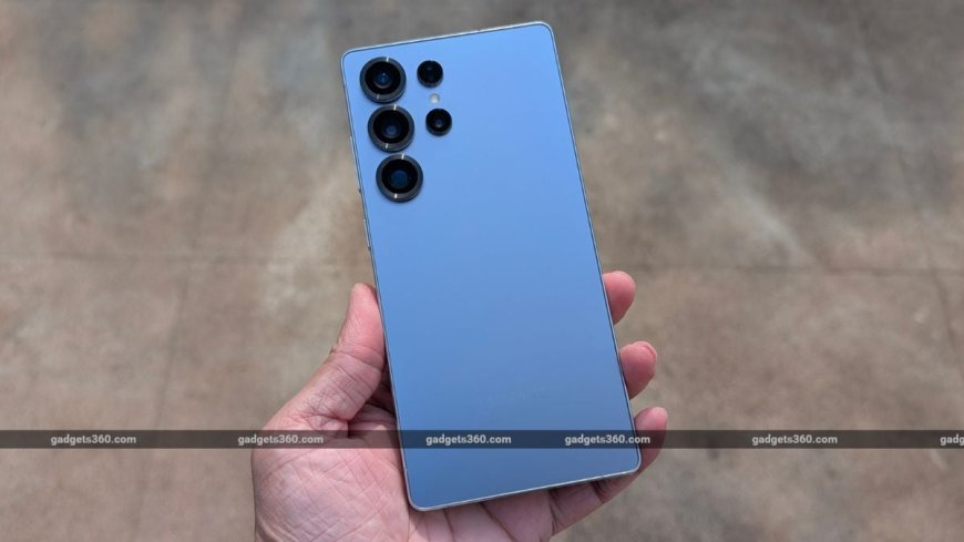 Samsung Galaxy S26 Ultra Seen Alongside iPhone 17 Pro Max as YouTuber Purchases Handset Ahead of Galaxy Unpacked