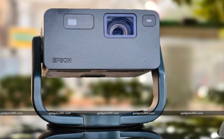 Epson EpiqVision Mini EF-22N Review: A Premium Portable Laser Projector