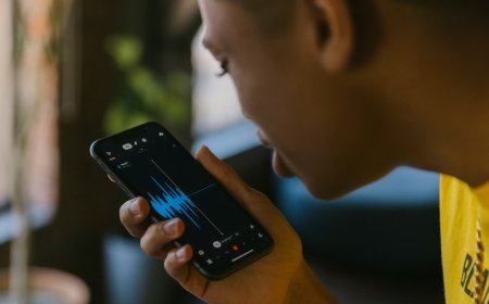 This AI-Powered Portable Device Claims to Detect Microphones and Jam Audio Recordings