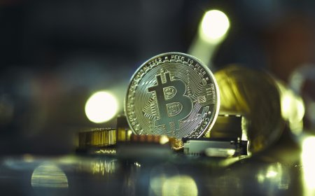 Bitcoin Trades Near $70,000 as Geopolitical Developments Support Crypto Markets
